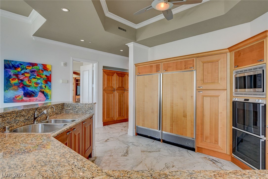 2777 Paradise Road 3704