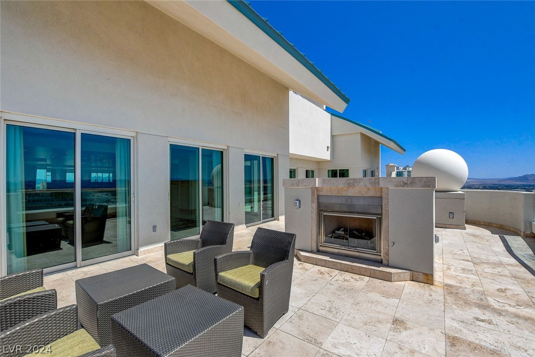 2777 Paradise Road 3704