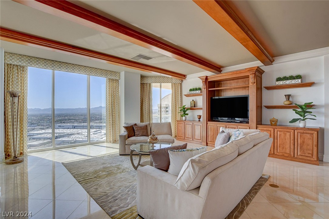 2777 Paradise Road 3704