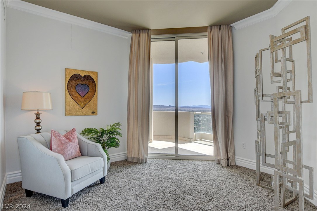 2777 Paradise Road 3704