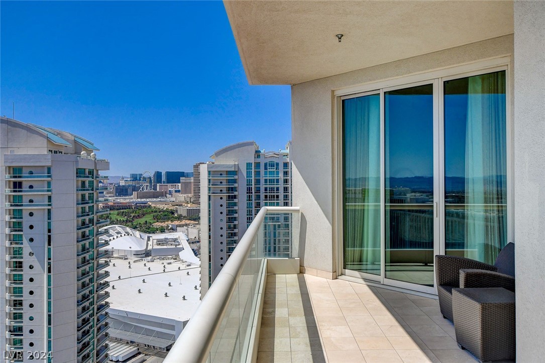 2777 Paradise Road 3704