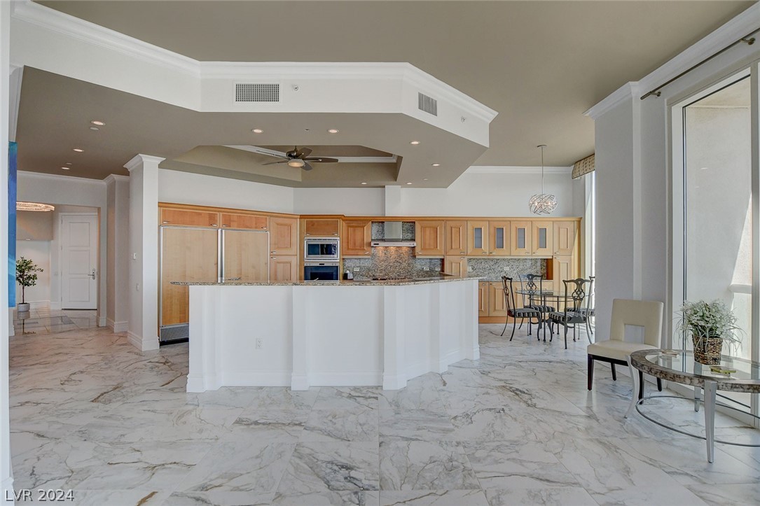 2777 Paradise Road 3704