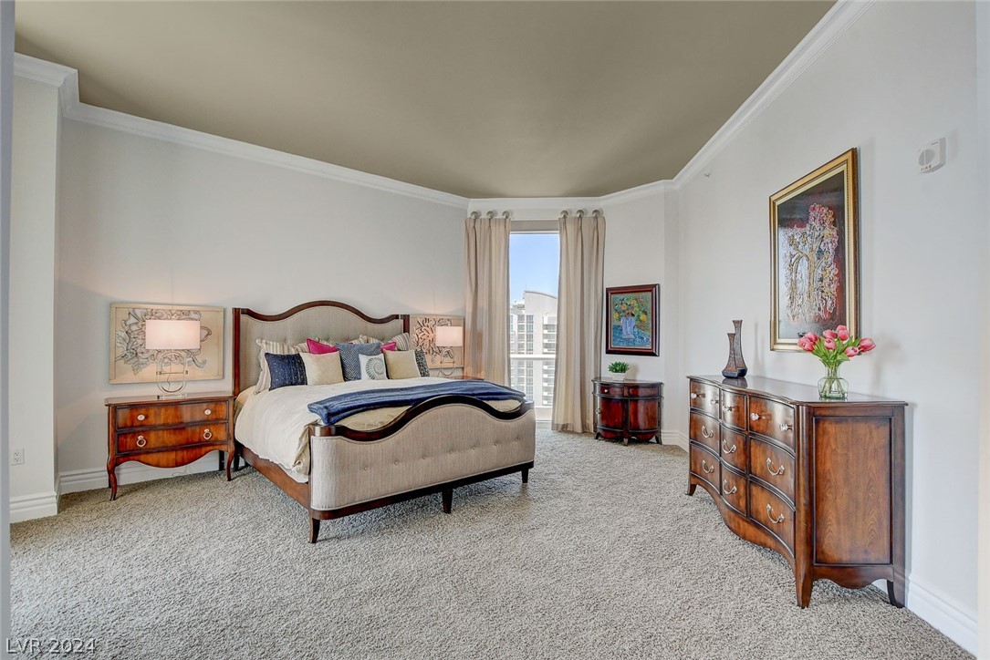 2777 Paradise Road 3704