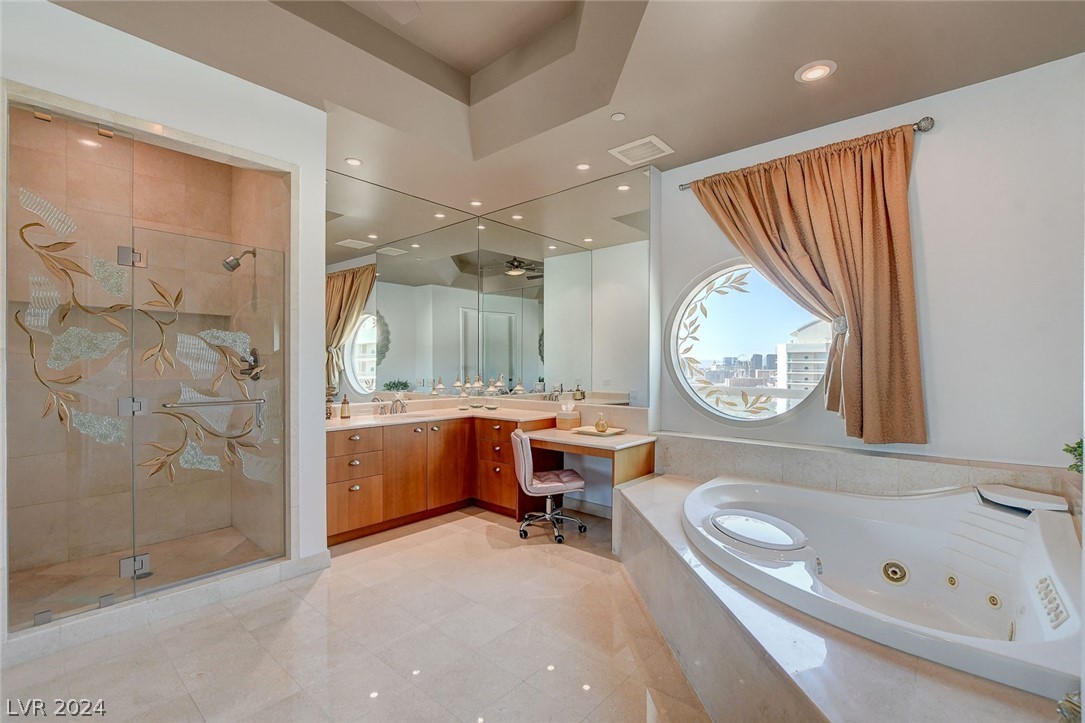 2777 Paradise Road 3704