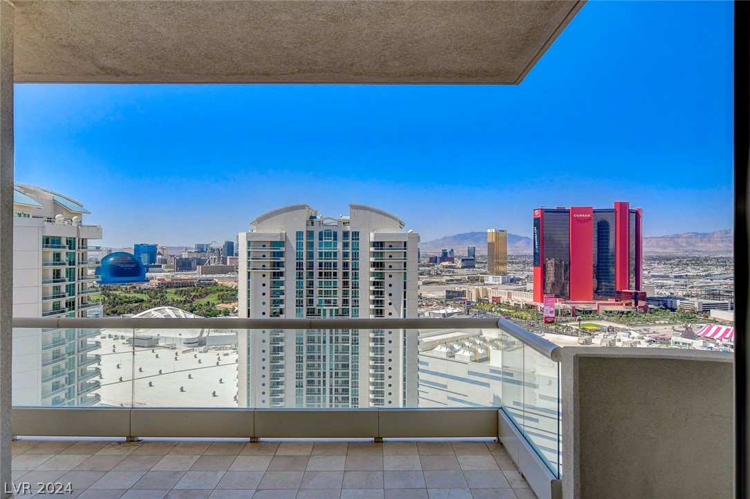 2777 Paradise Road 3704