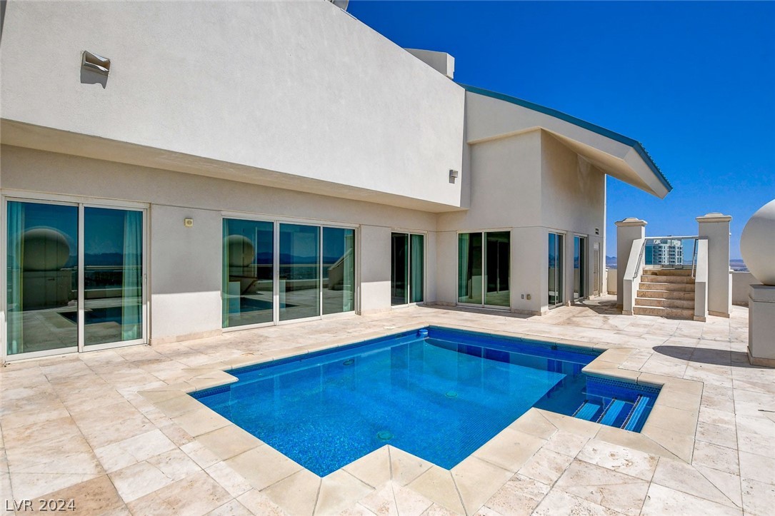 2777 Paradise Road 3704