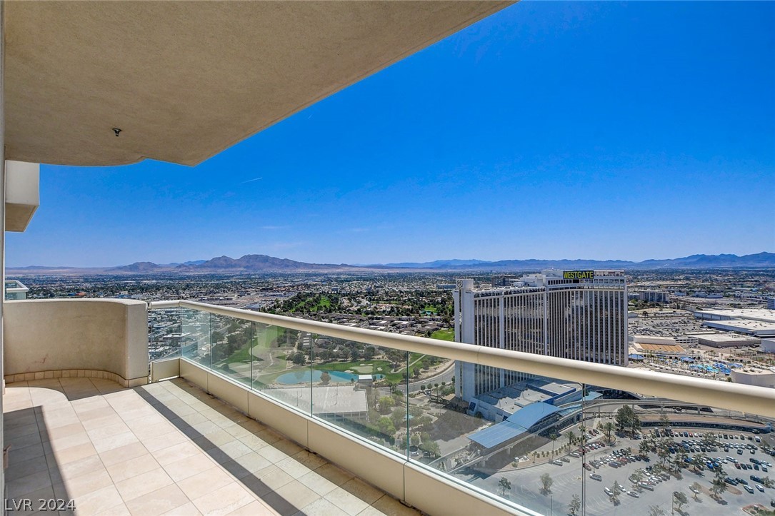2777 Paradise Road 3704