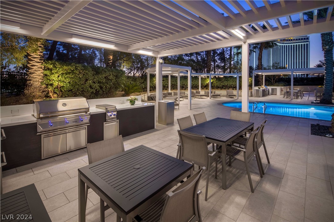 2777 Paradise Road 3704