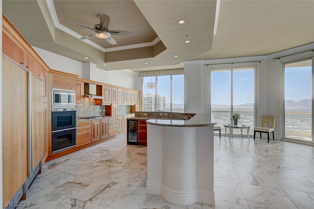 2777 Paradise Road 3704