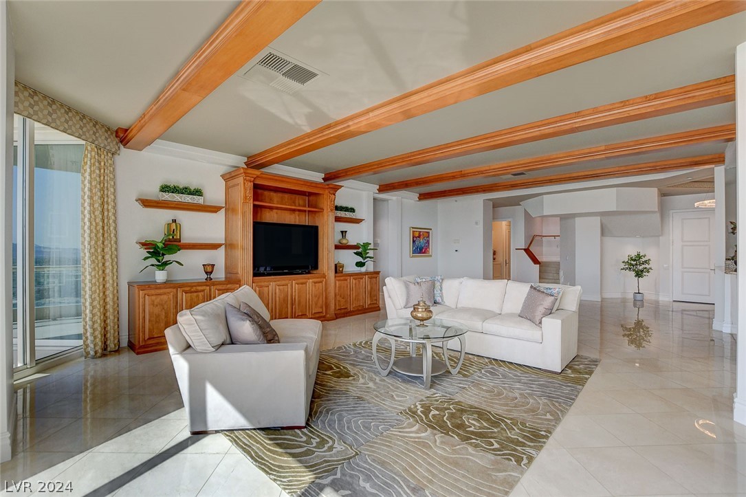 2777 Paradise Road 3704