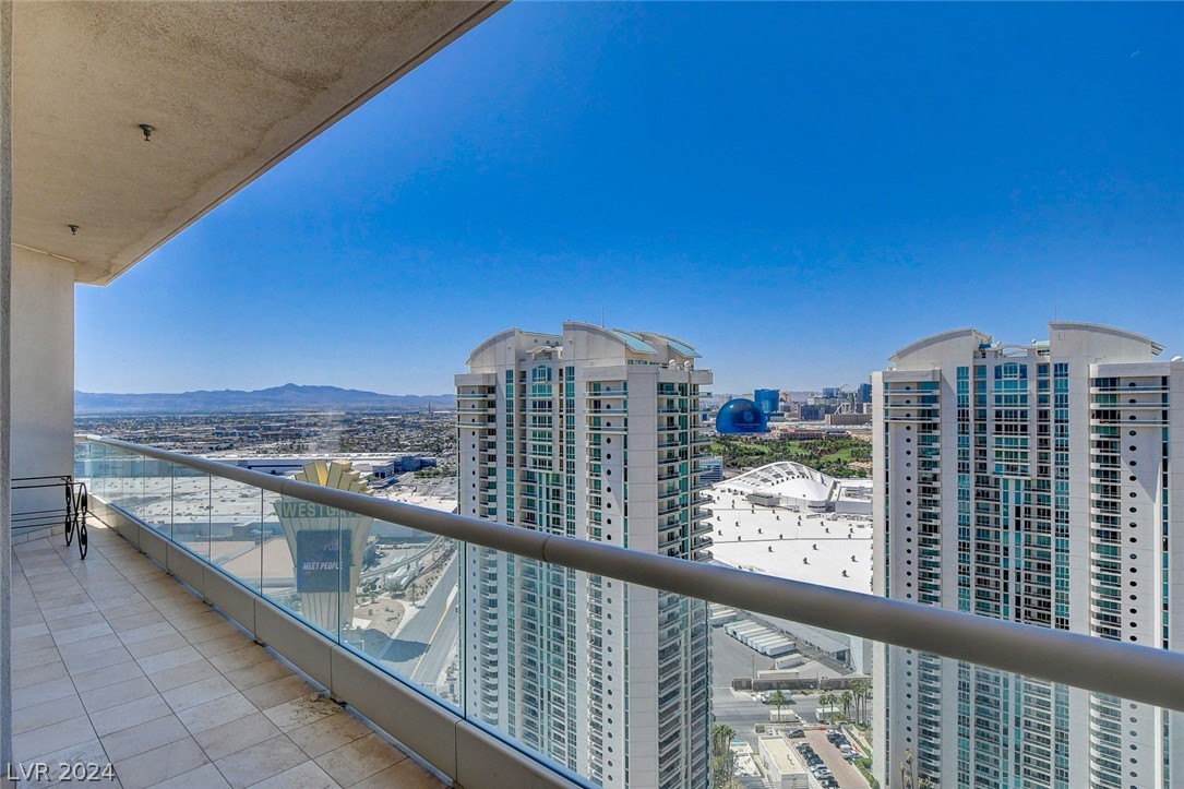 2777 Paradise Road 3704