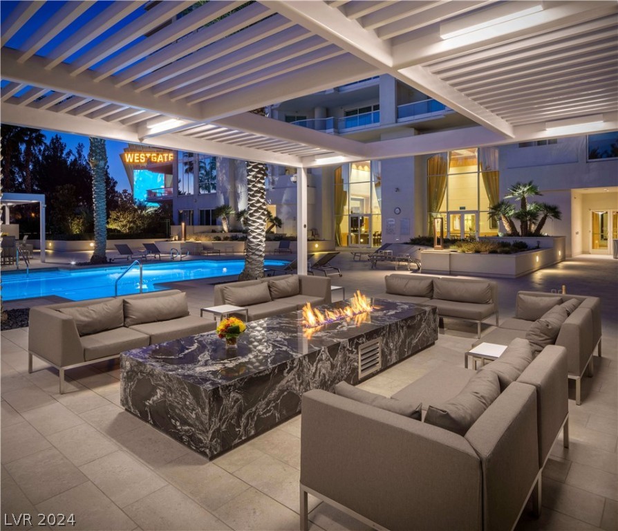 2777 Paradise Road 3704