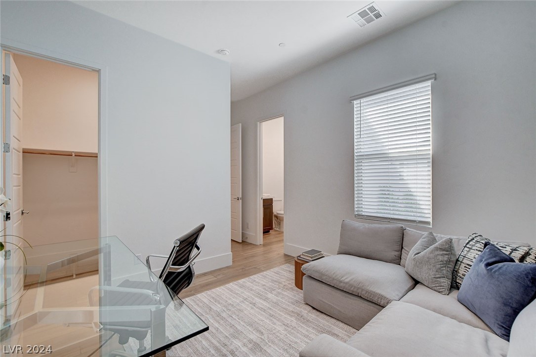 488 Mojave Arch Street