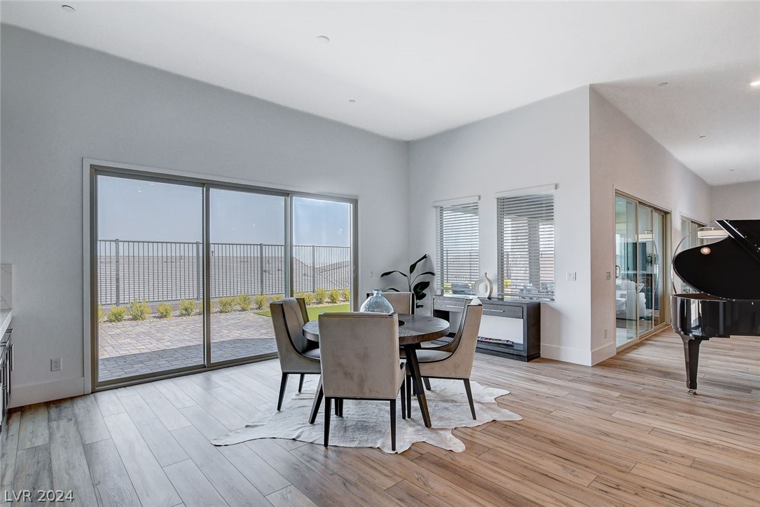 488 Mojave Arch Street