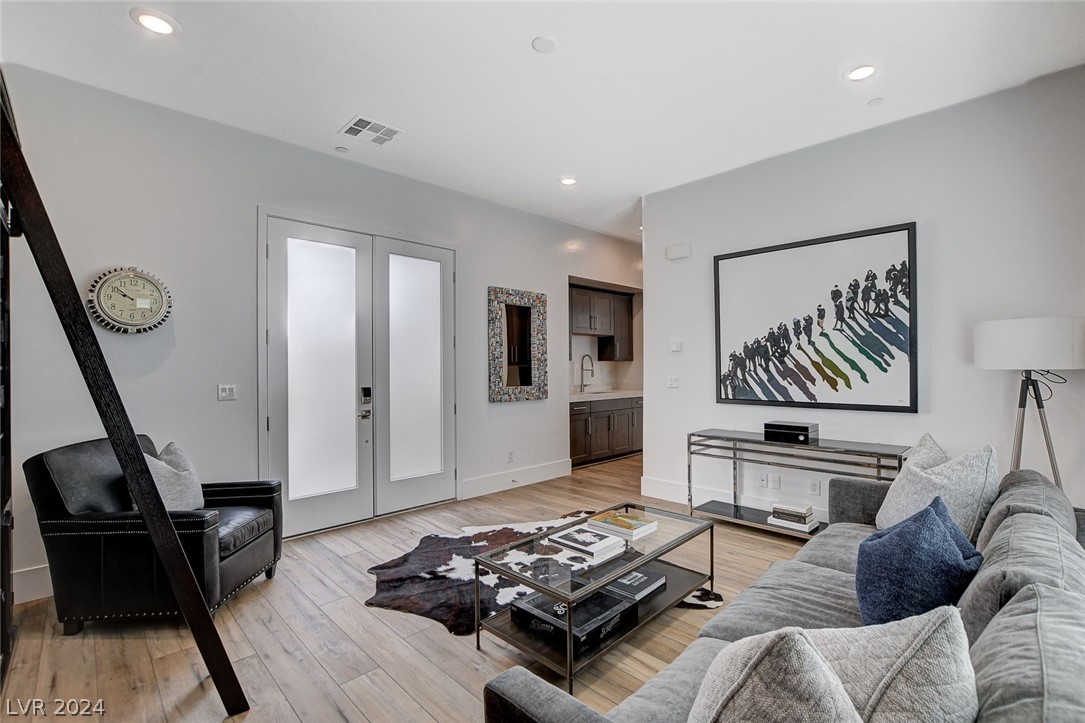 488 Mojave Arch Street