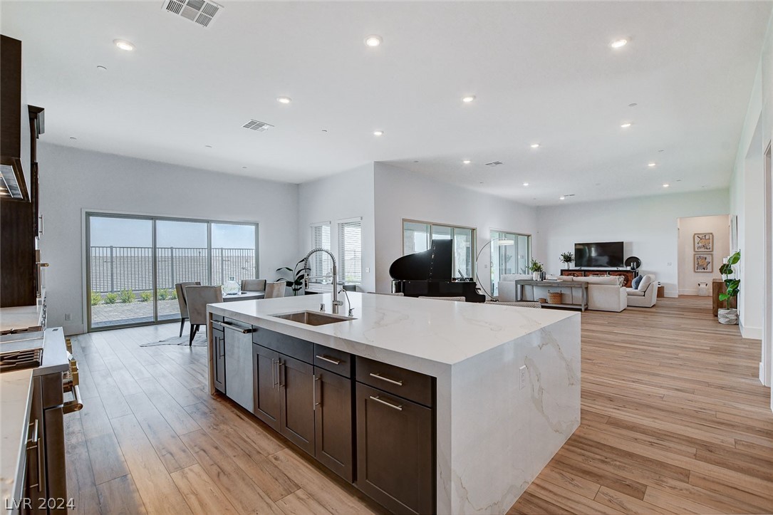 488 Mojave Arch Street