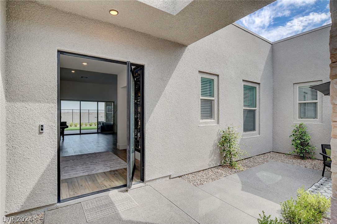 488 Mojave Arch Street