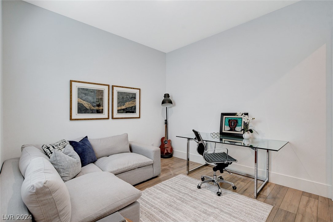 488 Mojave Arch Street