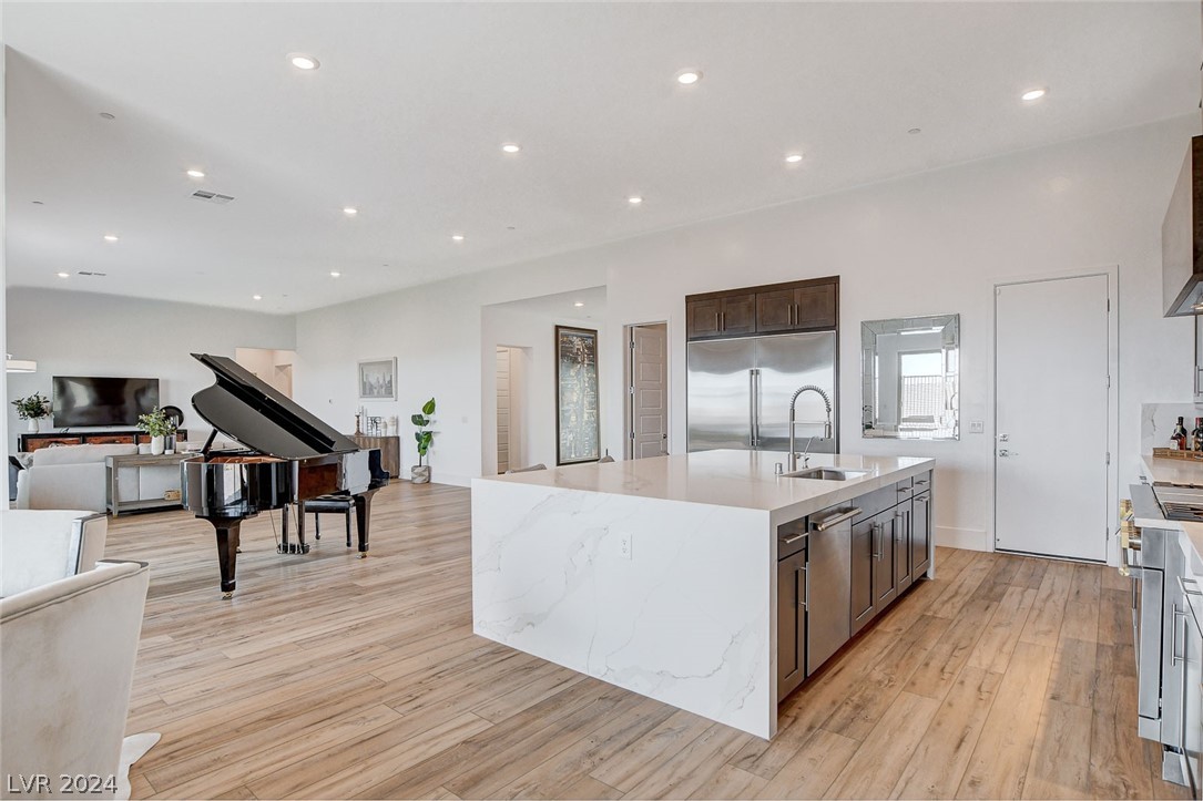 488 Mojave Arch Street