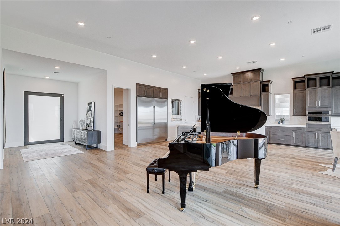 488 Mojave Arch Street