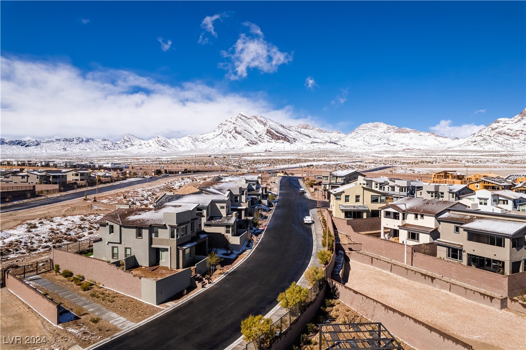 488 Mojave Arch Street