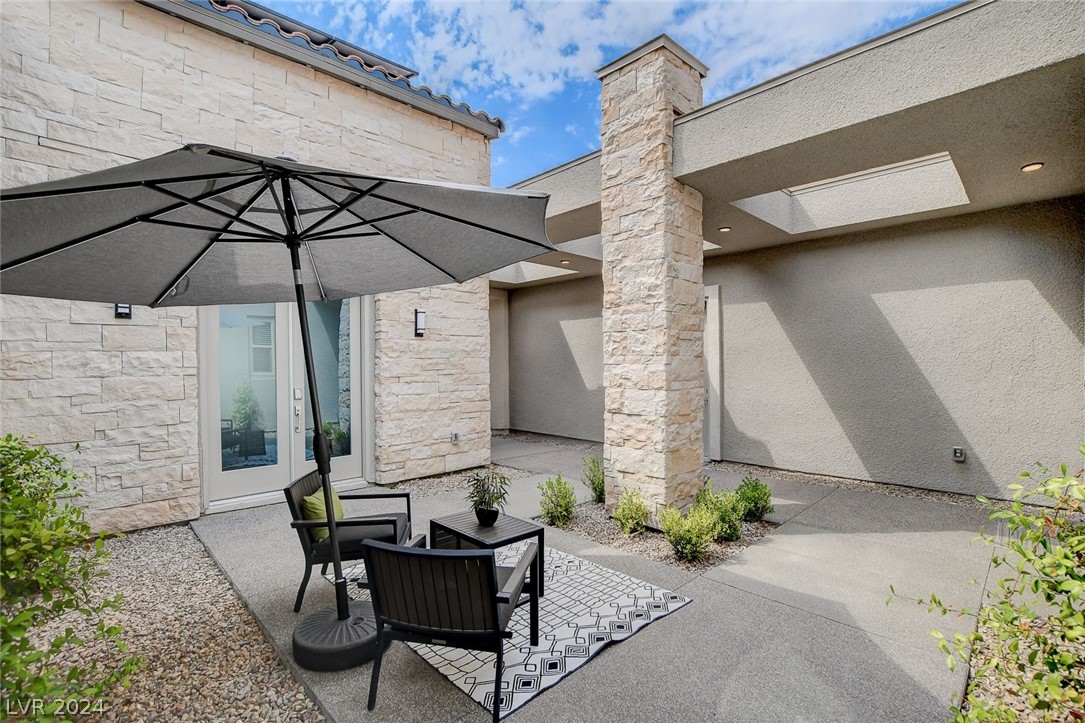 488 Mojave Arch Street