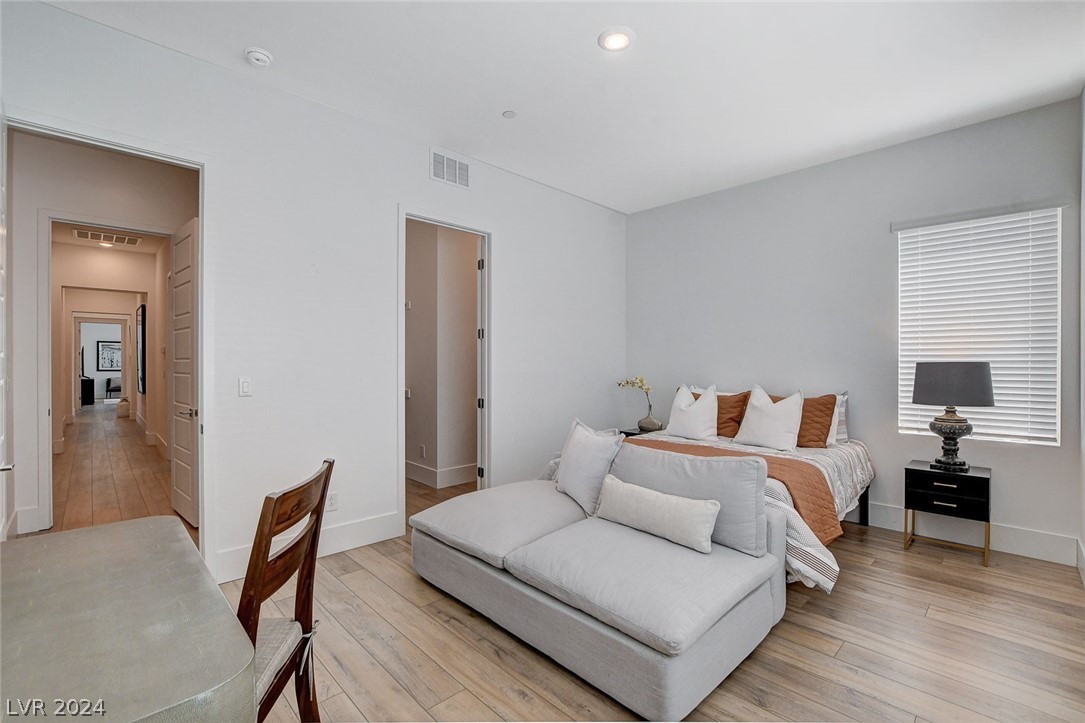 488 Mojave Arch Street