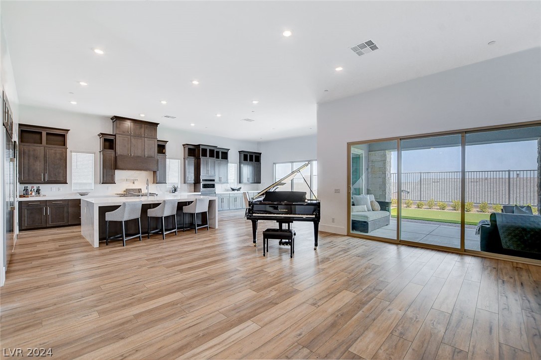 488 Mojave Arch Street