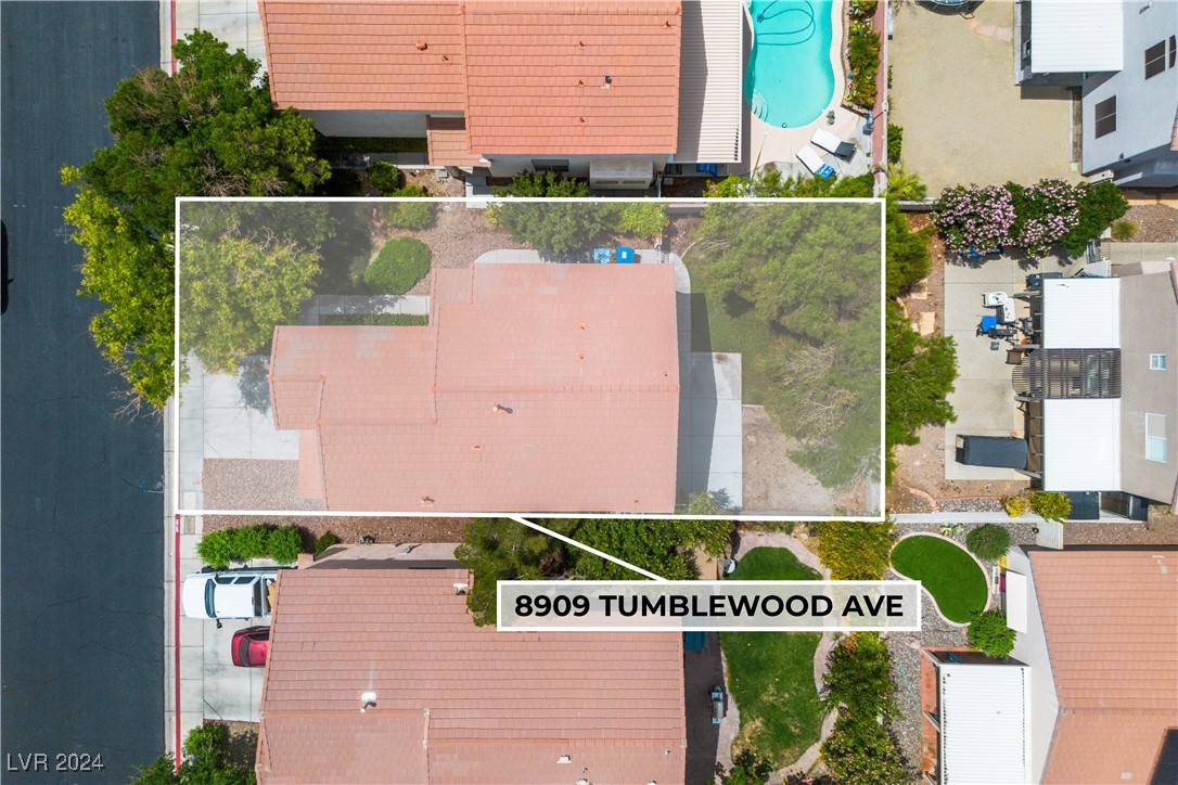 8908 Tumblewood Avenue