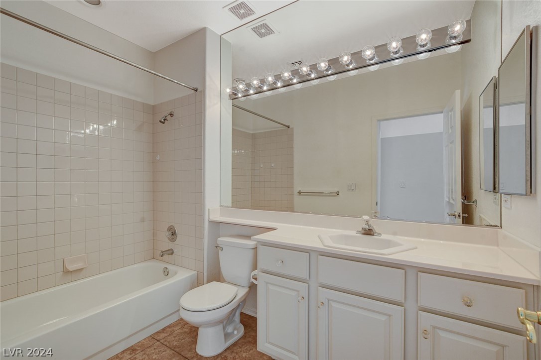 9420 San Laguna Court 104