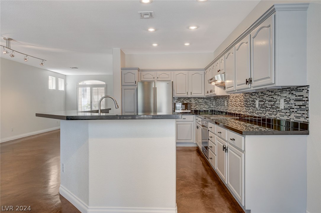 9420 San Laguna Court 104