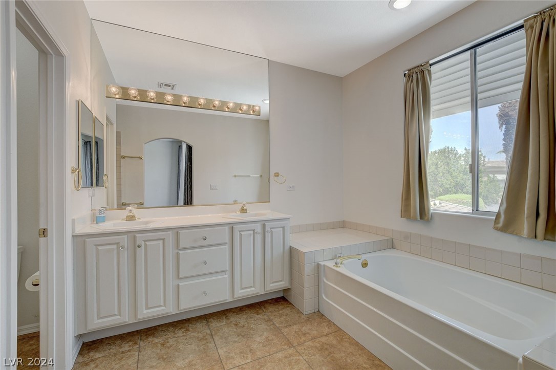 9420 San Laguna Court 104