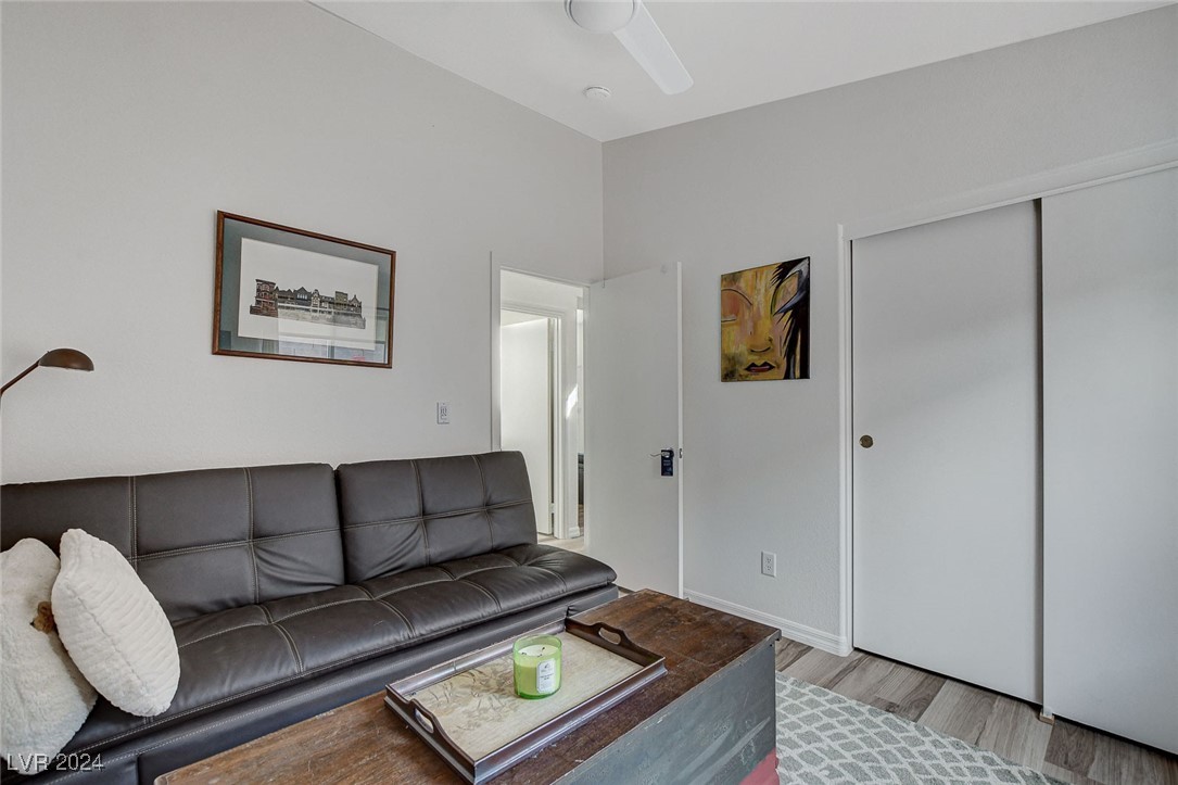 10529 Shadowland Avenue