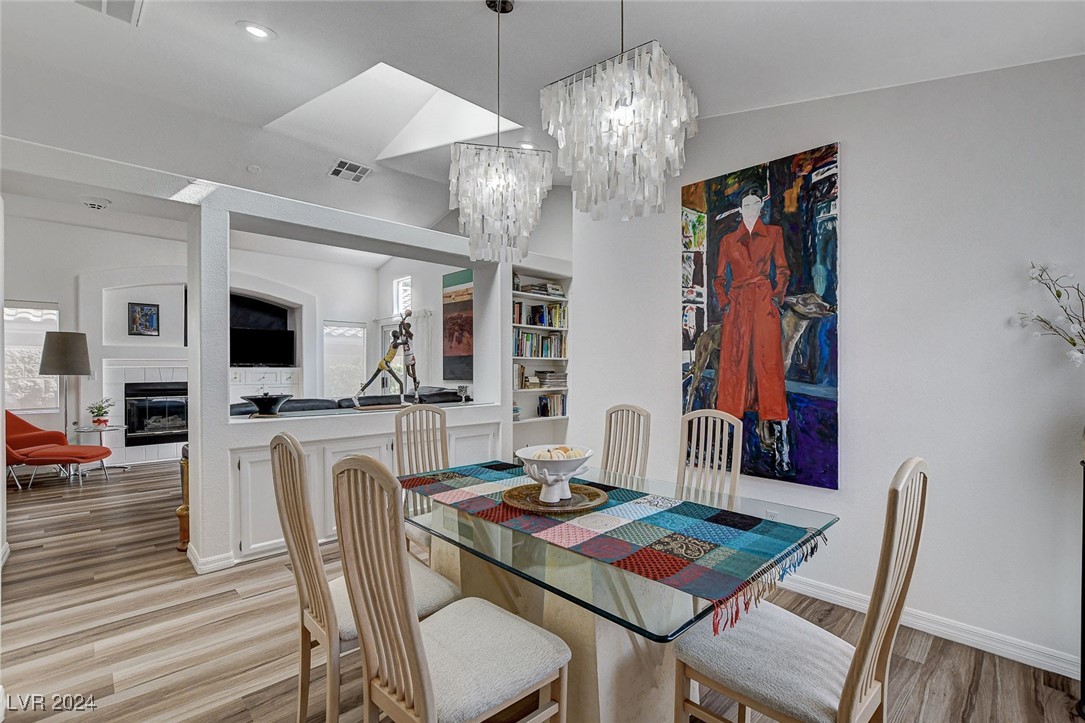 10529 Shadowland Avenue