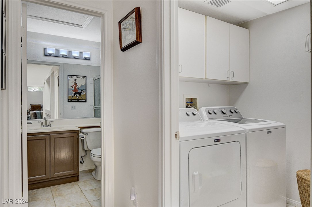 10529 Shadowland Avenue