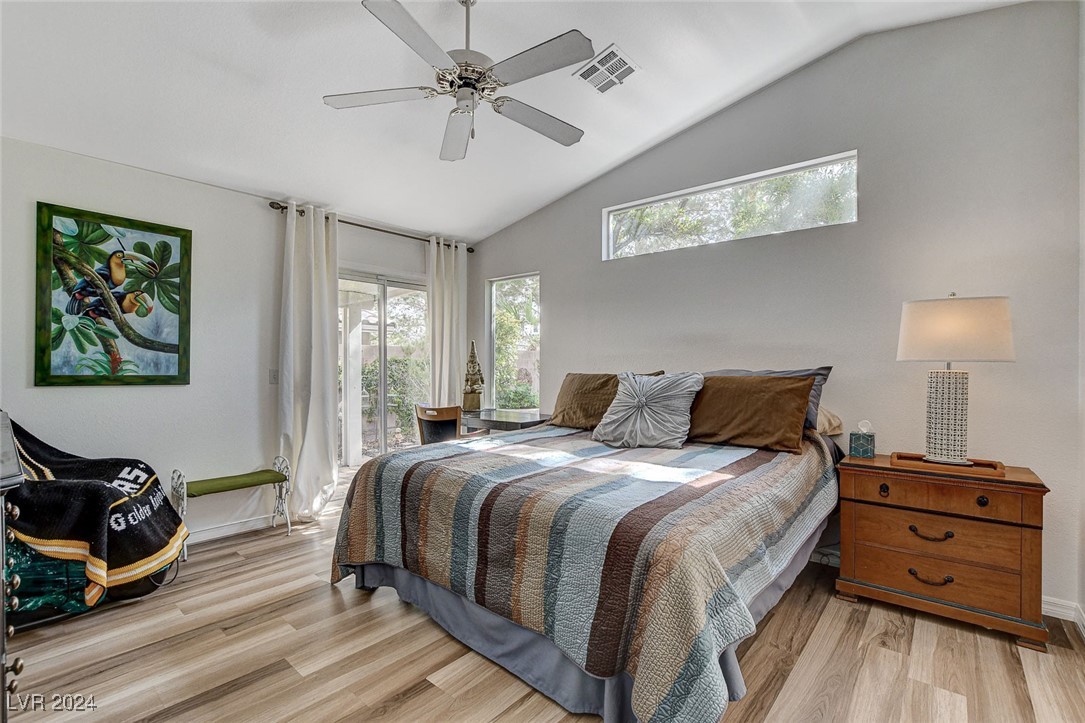 10529 Shadowland Avenue