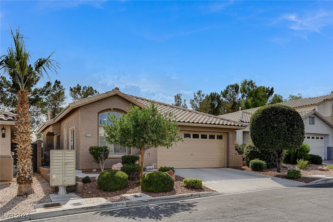 10529 Shadowland Avenue