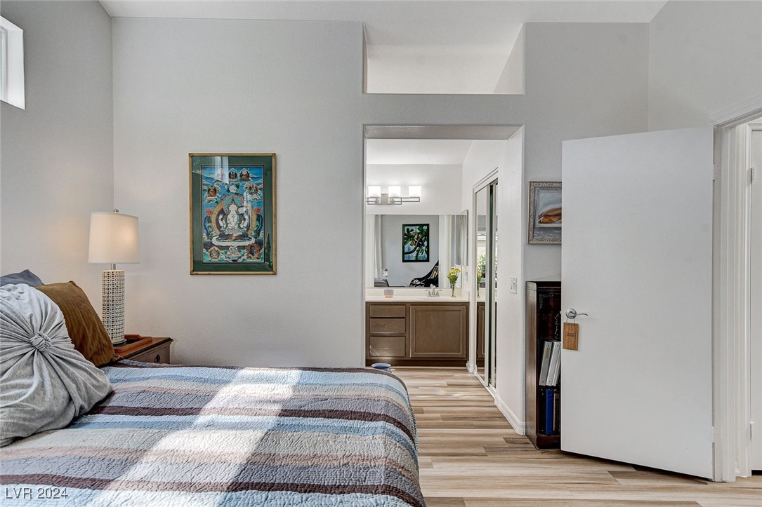 10529 Shadowland Avenue