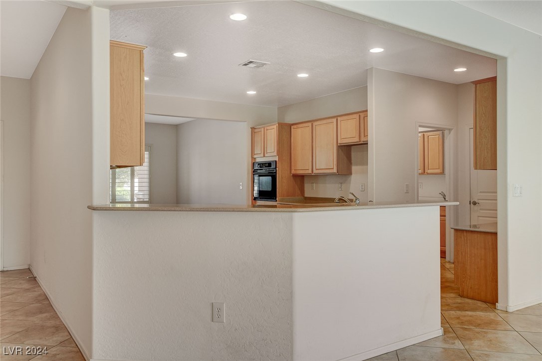 2609 Mourning Warbler Avenue