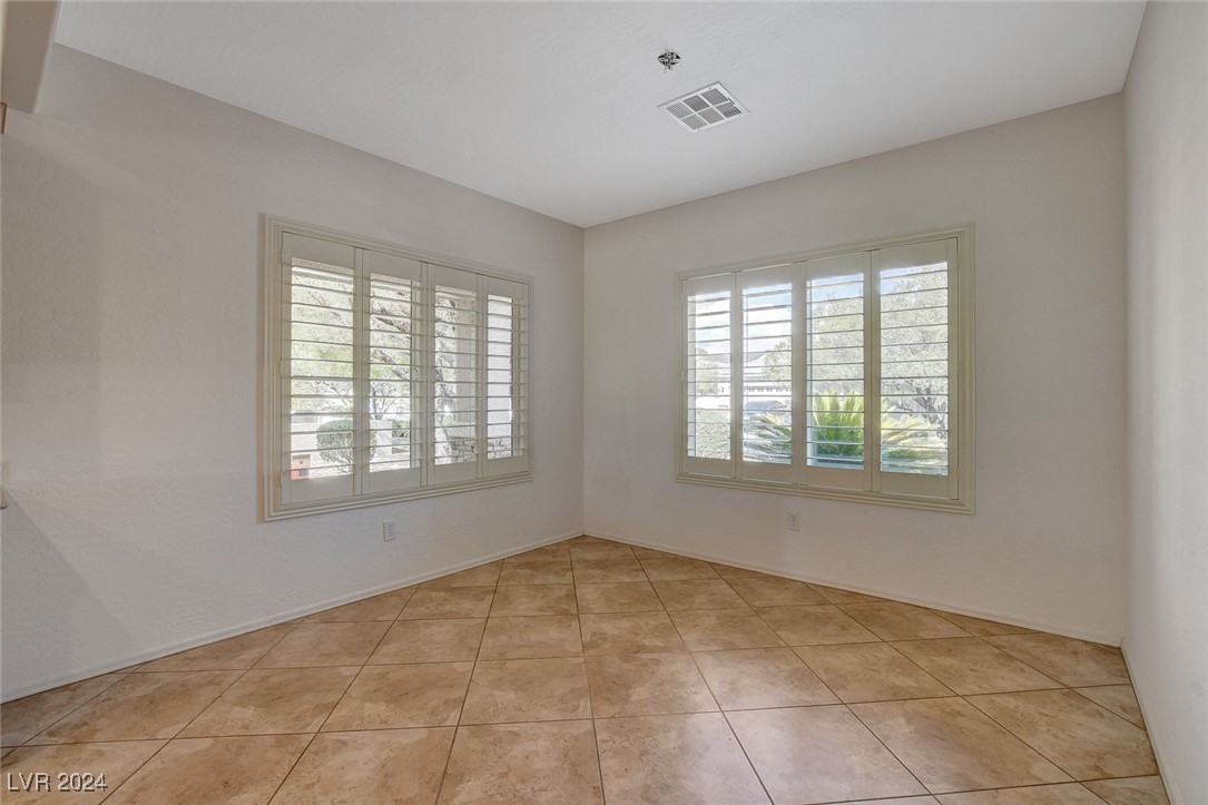 2609 Mourning Warbler Avenue