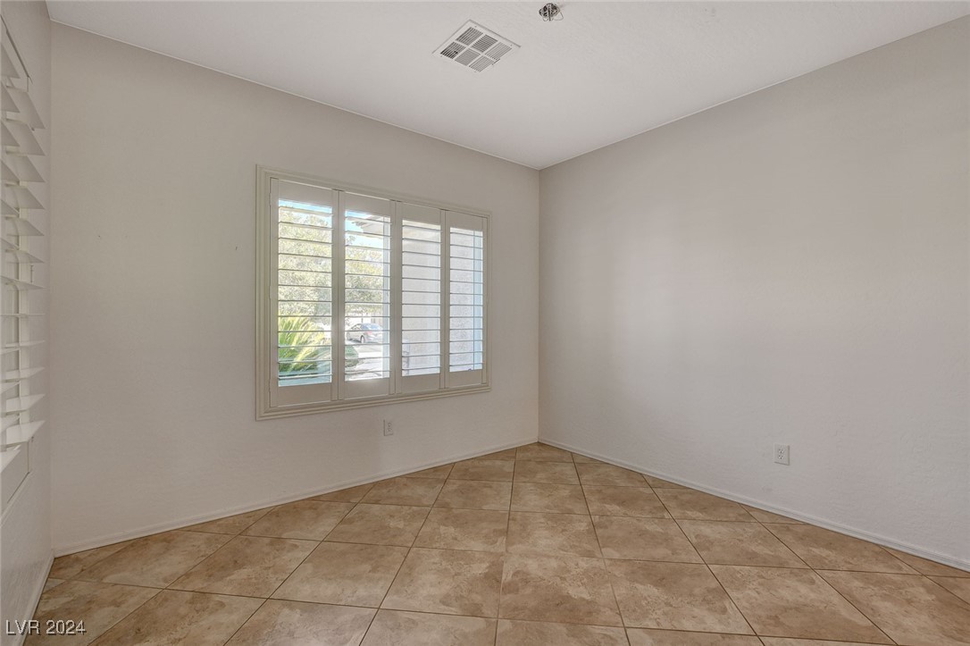 2609 Mourning Warbler Avenue