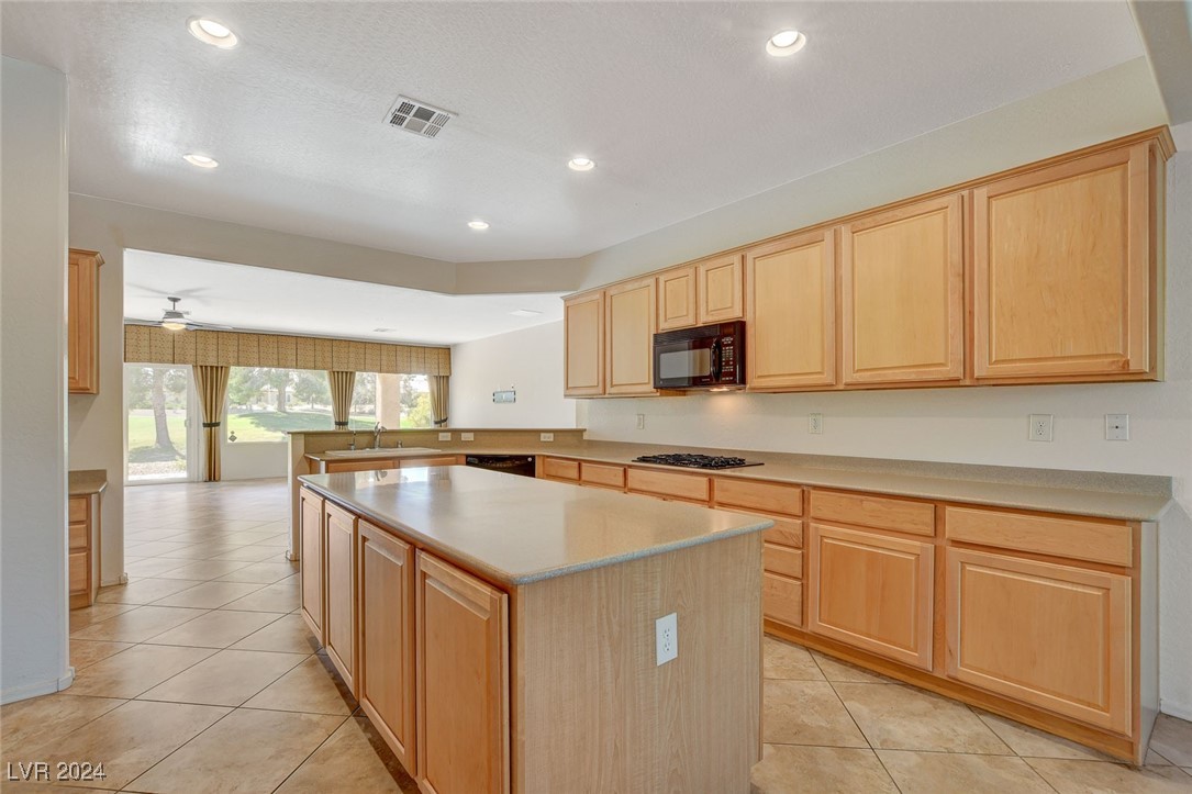 2609 Mourning Warbler Avenue