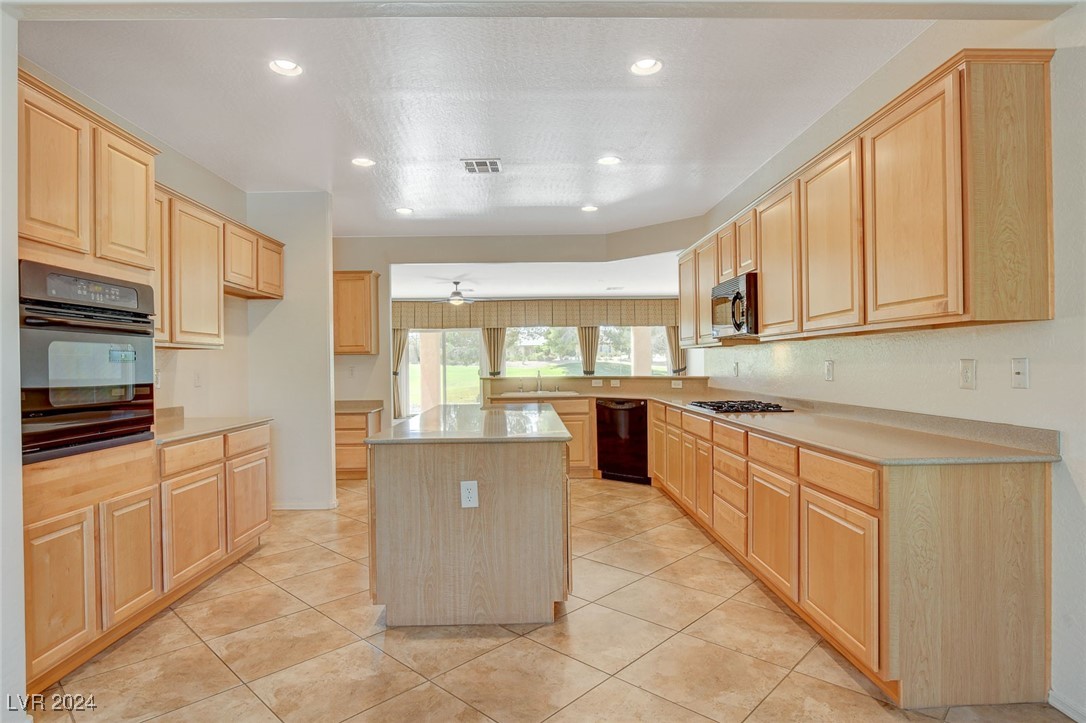 2609 Mourning Warbler Avenue