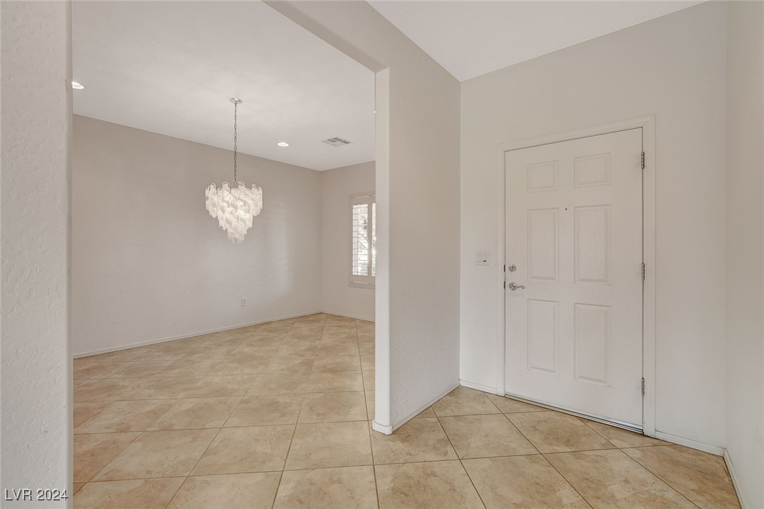 2609 Mourning Warbler Avenue