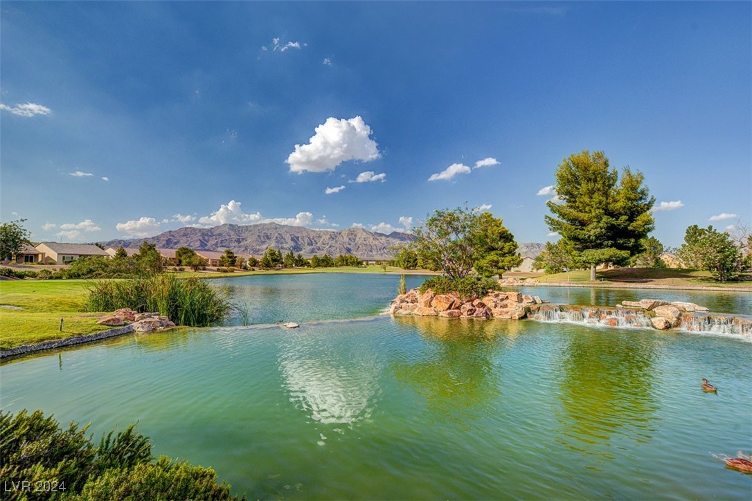 2609 Mourning Warbler Avenue