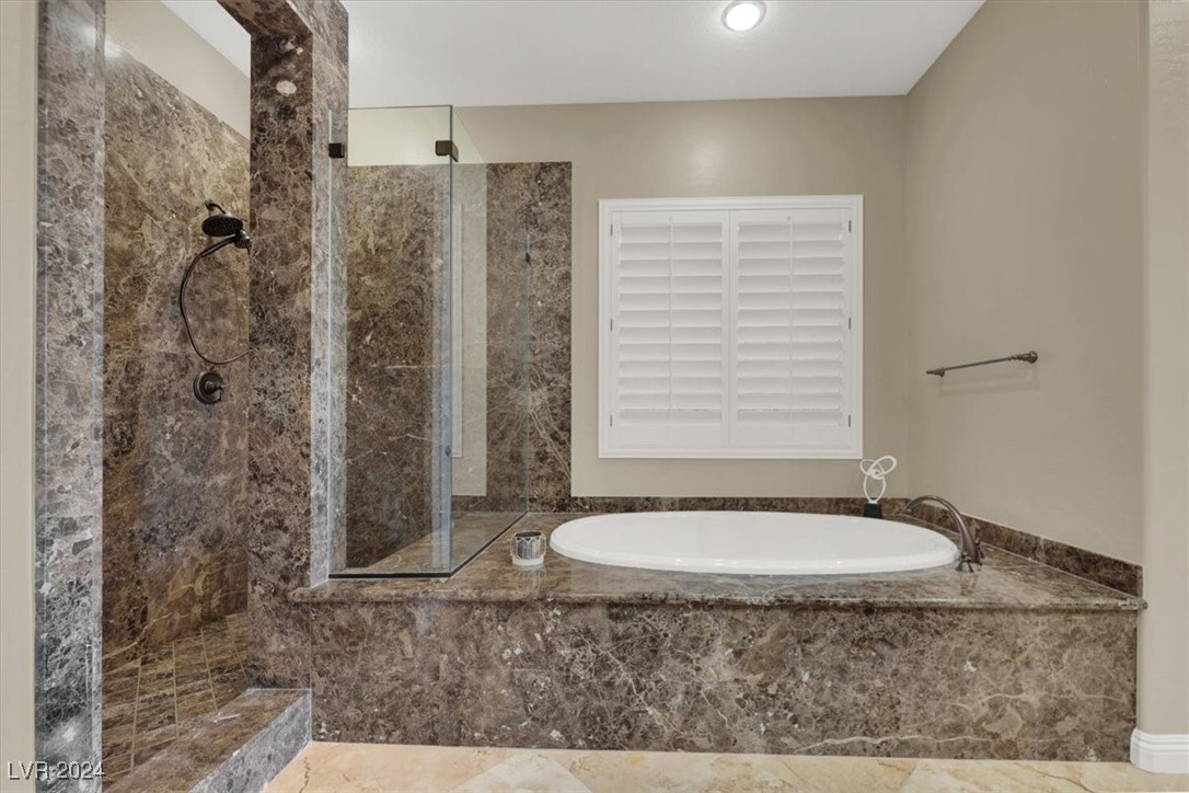 2729 King Louis Street