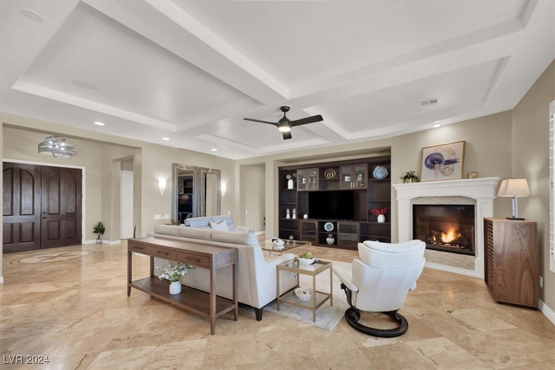 2729 King Louis Street