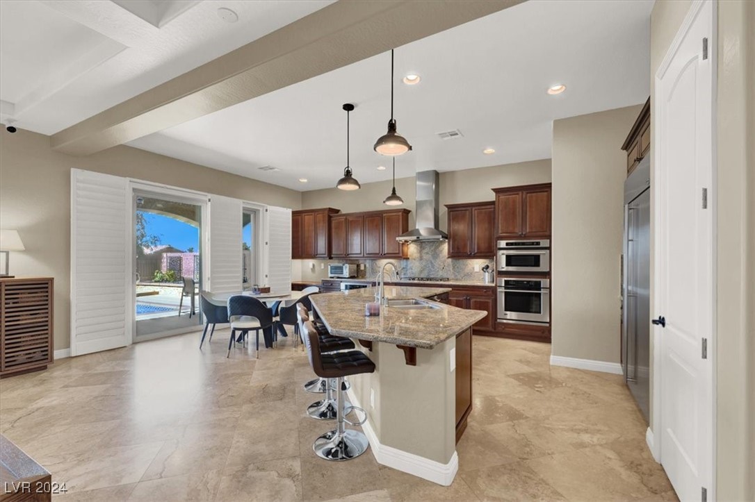 2729 King Louis Street