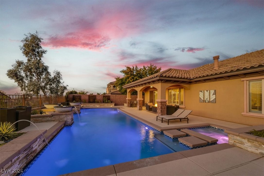 2729 King Louis Street