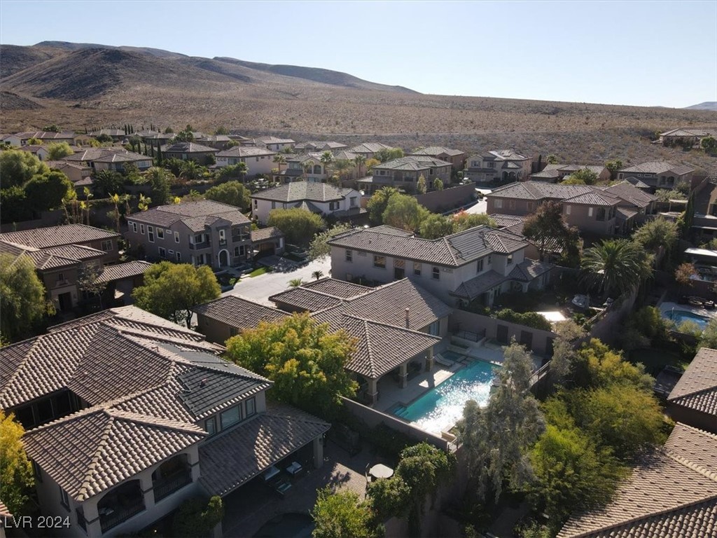 2729 King Louis Street